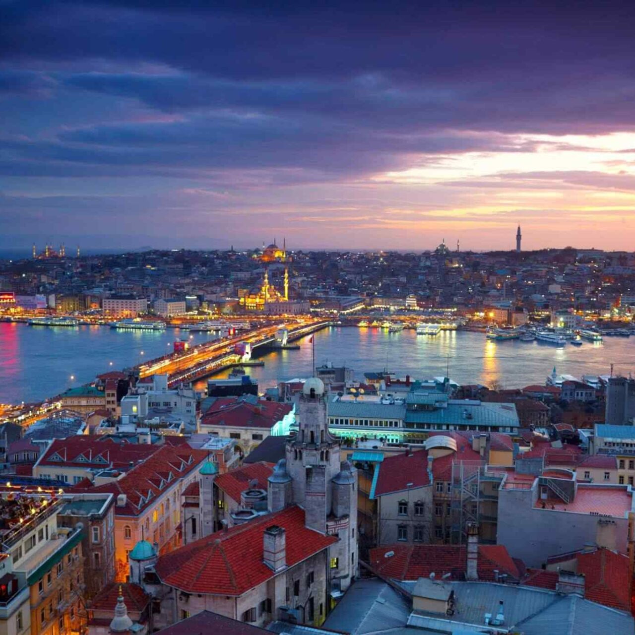 https://ru.usb-travel.com/wp-content/uploads/sites/6/2018/09/destination-istanbul-01-1280x1280.jpg