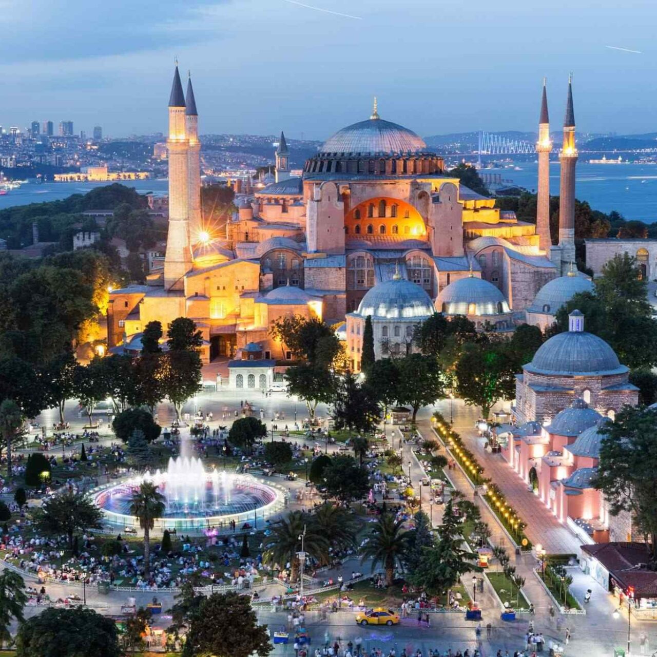 https://ru.usb-travel.com/wp-content/uploads/sites/6/2018/09/destination-istanbul-02-1280x1280.jpg